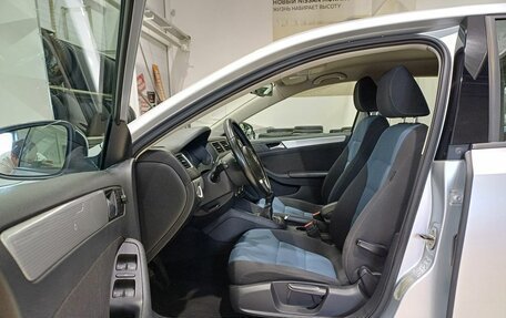 Volkswagen Jetta VI, 2013 год, 1 090 000 рублей, 21 фотография