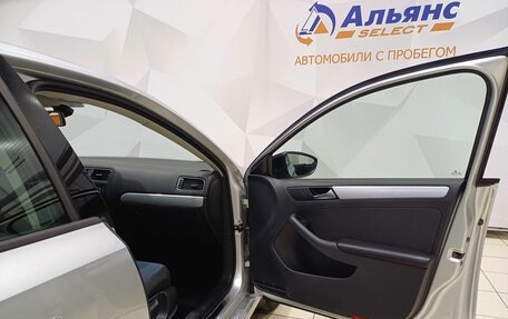 Volkswagen Jetta VI, 2013 год, 1 090 000 рублей, 32 фотография