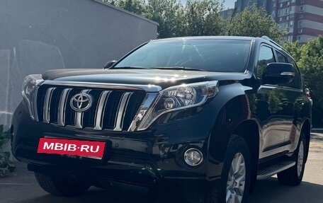 Toyota Land Cruiser Prado 150 рестайлинг 2, 2016 год, 3 780 000 рублей, 2 фотография