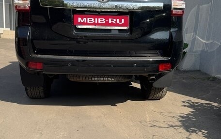 Toyota Land Cruiser Prado 150 рестайлинг 2, 2016 год, 3 780 000 рублей, 9 фотография