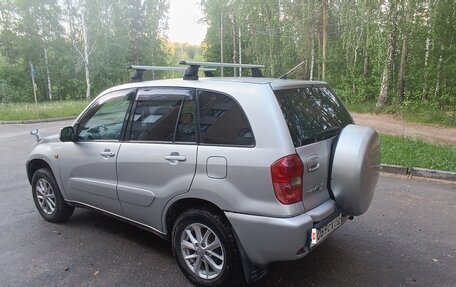 Toyota RAV4, 2002 год, 650 000 рублей, 4 фотография