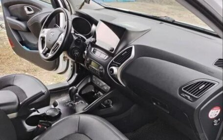 Hyundai ix35 I рестайлинг, 2012 год, 1 400 000 рублей, 9 фотография