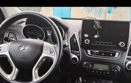 Hyundai ix35 I рестайлинг, 2012 год, 1 400 000 рублей, 12 фотография