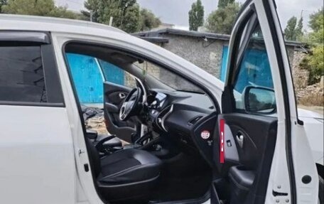 Hyundai ix35 I рестайлинг, 2012 год, 1 400 000 рублей, 18 фотография