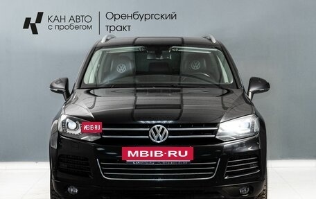 Volkswagen Touareg III, 2011 год, 1 670 000 рублей, 2 фотография