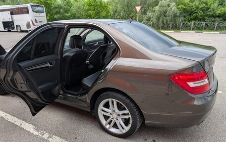 Mercedes-Benz C-Класс, 2012 год, 1 300 000 рублей, 14 фотография
