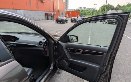 Mercedes-Benz C-Класс, 2012 год, 1 300 000 рублей, 27 фотография