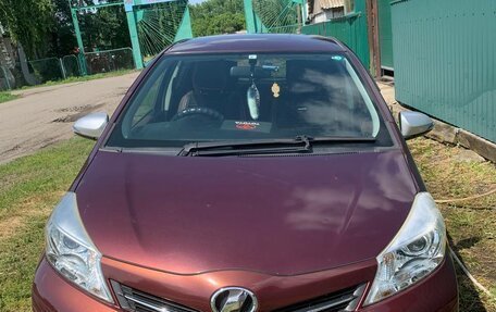 Toyota Vitz, 2011 год, 810 000 рублей, 3 фотография