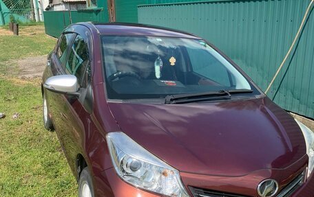 Toyota Vitz, 2011 год, 810 000 рублей, 4 фотография