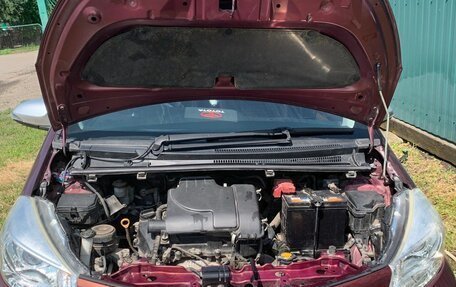 Toyota Vitz, 2011 год, 810 000 рублей, 6 фотография