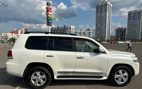 Toyota Land Cruiser 200, 2016 год, 4 990 000 рублей, 6 фотография