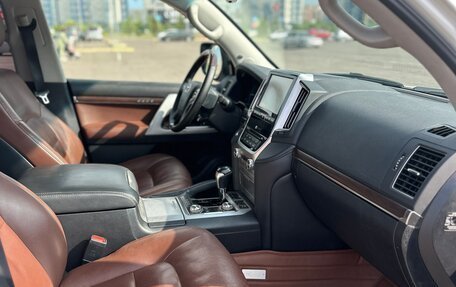 Toyota Land Cruiser 200, 2016 год, 4 990 000 рублей, 14 фотография