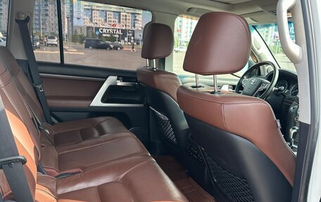 Toyota Land Cruiser 200, 2016 год, 4 990 000 рублей, 15 фотография