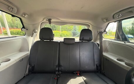 Toyota Sienna III, 2011 год, 1 150 000 рублей, 14 фотография
