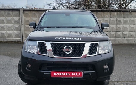Nissan Pathfinder, 2012 год, 1 930 000 рублей, 1 фотография
