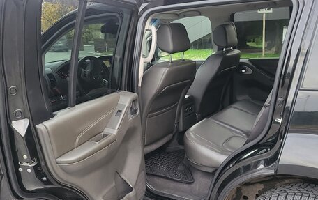 Nissan Pathfinder, 2012 год, 1 930 000 рублей, 17 фотография