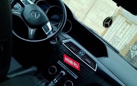 Mercedes-Benz C-Класс, 2011 год, 1 220 000 рублей, 2 фотография