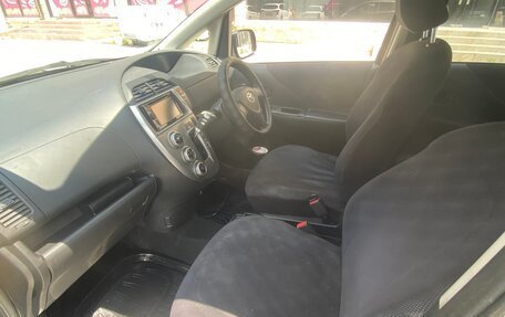Toyota Ractis I, 2005 год, 530 000 рублей, 6 фотография