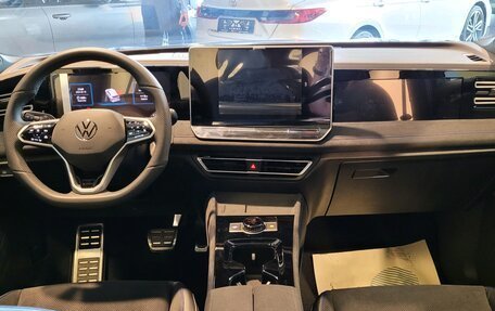 Volkswagen Tiguan II, 2024 год, 5 150 000 рублей, 18 фотография