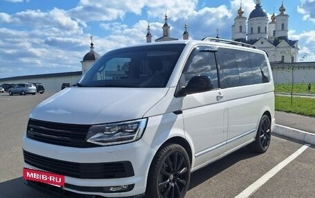 Volkswagen Multivan T6 рестайлинг, 2015 год, 3 000 000 рублей, 2 фотография