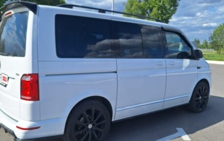 Volkswagen Multivan T6 рестайлинг, 2015 год, 3 000 000 рублей, 7 фотография