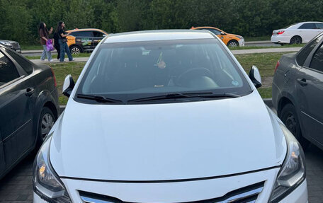 Hyundai Solaris II рестайлинг, 2016 год, 931 000 рублей, 18 фотография
