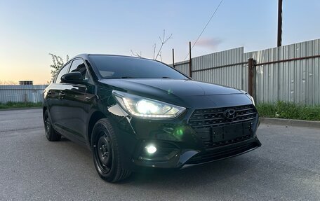 Hyundai Solaris II рестайлинг, 2018 год, 1 530 000 рублей, 2 фотография