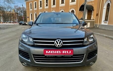 Volkswagen Touareg III, 2012 год, 2 390 000 рублей, 2 фотография