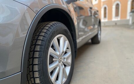 Volkswagen Touareg III, 2012 год, 2 390 000 рублей, 12 фотография