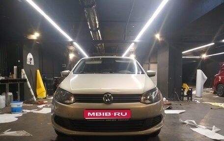 Volkswagen Polo VI (EU Market), 2014 год, 450 000 рублей, 1 фотография