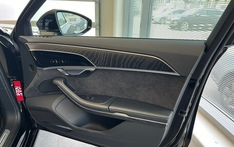 Audi A8, 2018 год, 5 799 000 рублей, 17 фотография