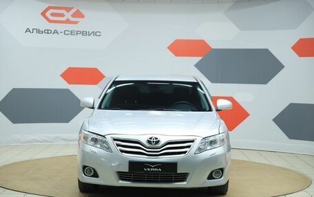 Toyota Camry, 2010 год, 950 000 рублей, 2 фотография