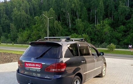 Toyota Ipsum II, 2001 год, 850 000 рублей, 10 фотография