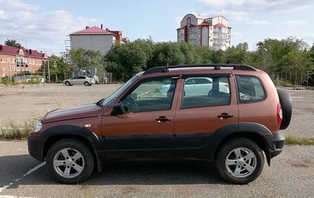 Chevrolet Niva I рестайлинг, 2018 год, 950 000 рублей, 5 фотография