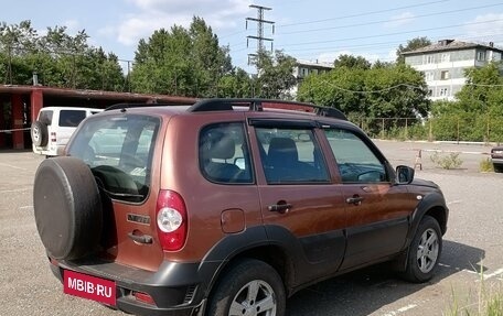 Chevrolet Niva I рестайлинг, 2018 год, 950 000 рублей, 3 фотография