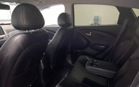 Hyundai Tucson III, 2010 год, 1 290 000 рублей, 13 фотография