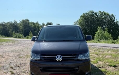 Volkswagen Multivan T5, 2012 год, 2 750 000 рублей, 1 фотография