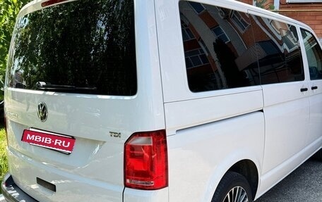 Volkswagen Caravelle T6 рестайлинг, 2018 год, 3 150 000 рублей, 13 фотография