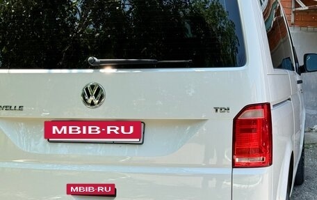 Volkswagen Caravelle T6 рестайлинг, 2018 год, 3 150 000 рублей, 14 фотография
