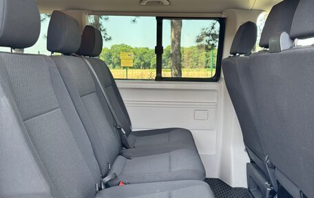 Volkswagen Caravelle T6 рестайлинг, 2018 год, 3 150 000 рублей, 29 фотография