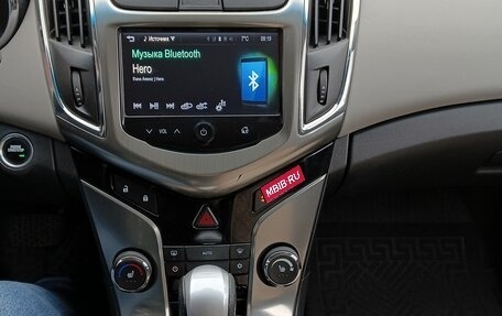 Chevrolet Cruze II, 2013 год, 905 000 рублей, 13 фотография