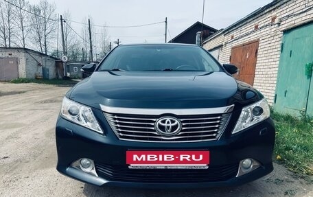 Toyota Camry, 2013 год, 1 900 000 рублей, 2 фотография