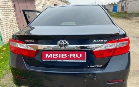 Toyota Camry, 2013 год, 1 900 000 рублей, 9 фотография