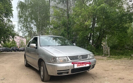 Volkswagen Polo III рестайлинг, 1999 год, 145 000 рублей, 2 фотография