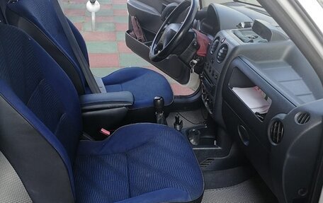 Peugeot Partner II рестайлинг 2, 2010 год, 520 000 рублей, 16 фотография