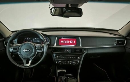 KIA Optima IV, 2017 год, 900 000 рублей, 5 фотография