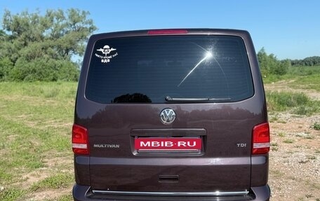 Volkswagen Multivan T5, 2012 год, 2 750 000 рублей, 2 фотография