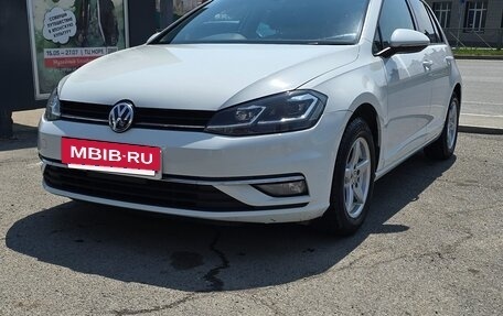 Volkswagen Golf VII, 2018 год, 1 190 000 рублей, 2 фотография