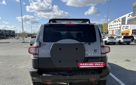 Toyota FJ Cruiser, 2012 год, 3 800 000 рублей, 4 фотография
