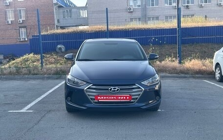 Hyundai Elantra VI рестайлинг, 2017 год, 2 100 000 рублей, 3 фотография